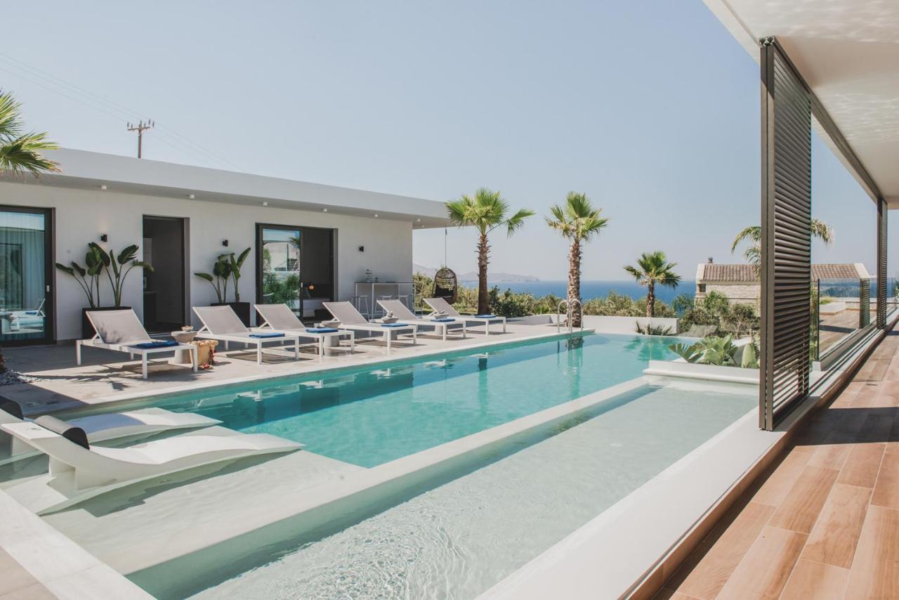 Villa Lydia I Superb Views, Two Pools, Next To The City Kíssamos Eksteriør billede